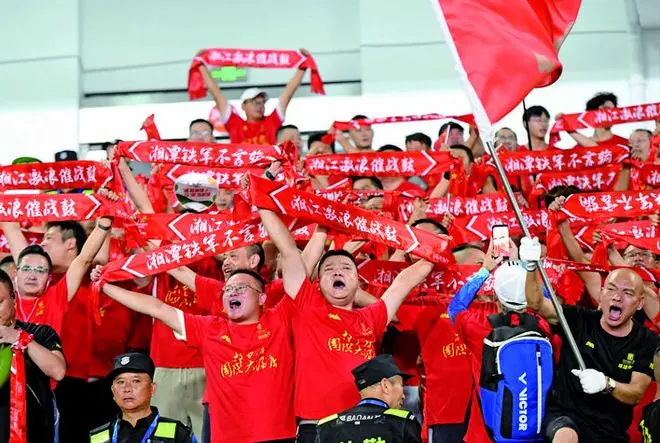 每一次射门, 开序幕, 油鼓劲 每一次射门, 开序幕, 油鼓劲