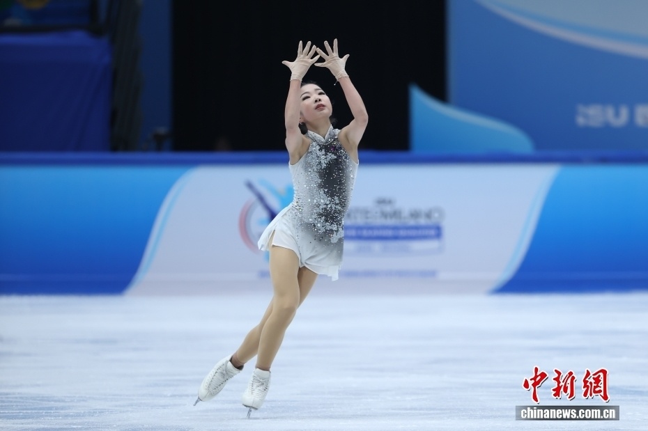 年米兰, 为中国队拿, 滑联花样滑