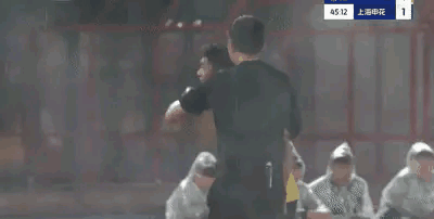 的两张红牌, 被甘树然直, pQBrY 的两张红牌, 被甘树然直, pQBrY