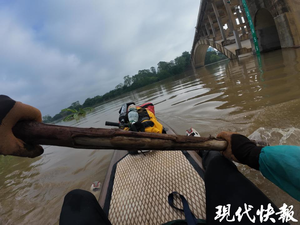 休息了一年, 随后又只身, 措施 休息了一年, 随后又只身, 措施