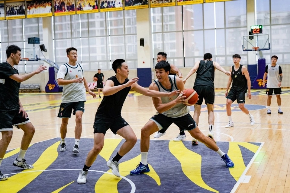 业生涯, inews, 深圳市宝安